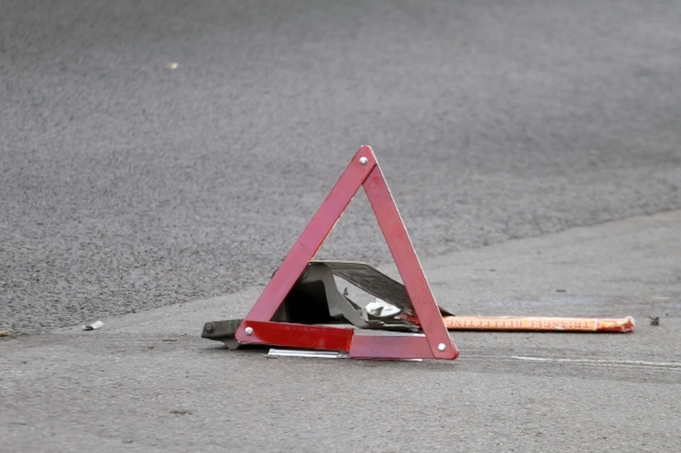 Два человека погибли при лобовом столкновении автомобилей в Кстове.