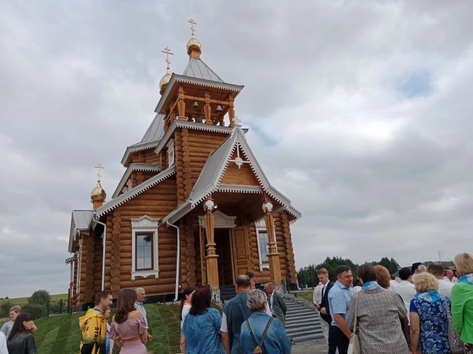 На празднике в Парке Мельниц собралось 40 свадебных пар Курской области