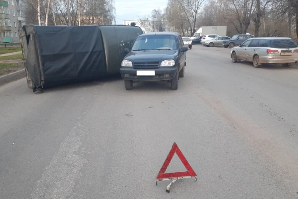 Авария случилась на улице Советской. Фото: ГИБДД Кировской области