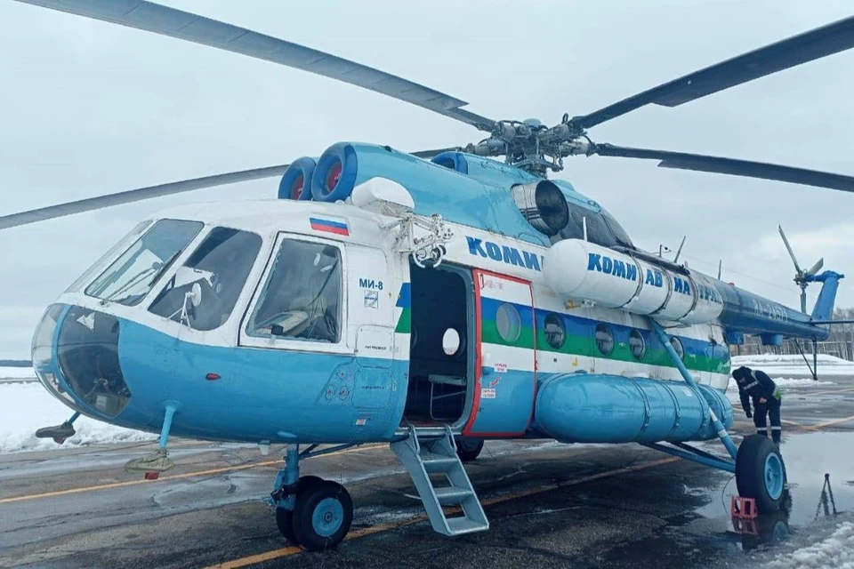 Вертолет «Комиавиатранса» из-за технической неисправности не смог завершить рейс. Фото Северо-Западной транспортной прокуратуры.