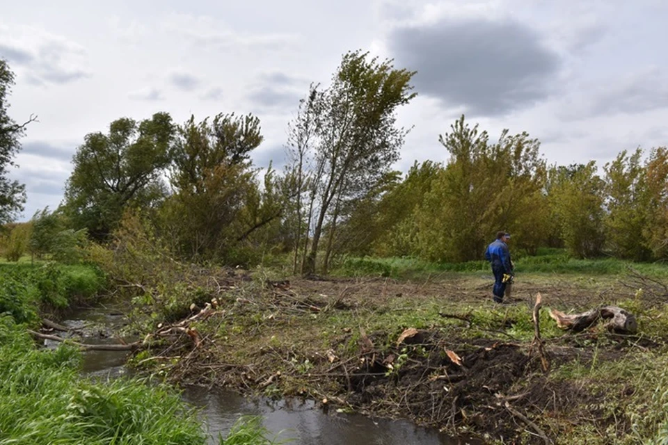 В Краснодонском районе 15 мая специалисты Управления водными ресурсами Цимлянского водохранилища приступили к расчистке реки Луганчик. Фото - Минприроды ЛНР