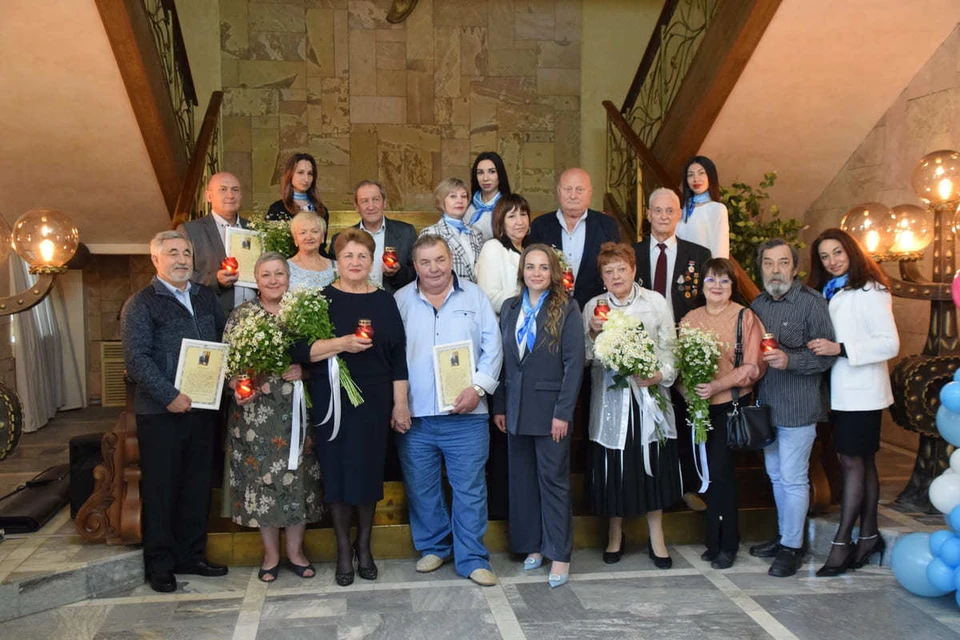 В городском (Кировском) отделе загс поздравили семь супружеских пар.