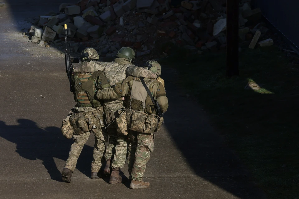 Подпольщик Град: Украинские военкомы на блокпостах задерживают жителей Херсона