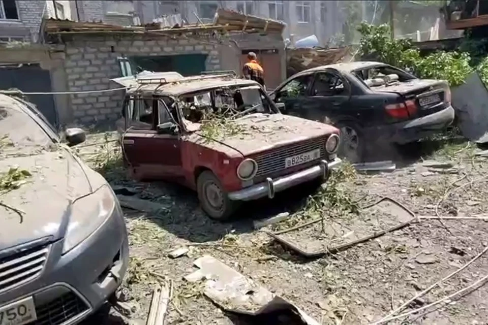 Жителям Луганска, которые пострадали при ракетном ударе со стороны ВСУ, администрация города окажет помощь. Фото - скрин из видео главы ЛНР Леонида Пасечника