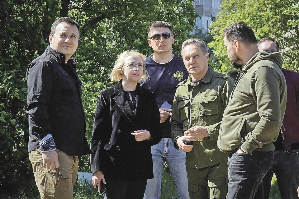 Председатель правительства региона считает важным знакомиться с ситуацией не по отчетам, а лично. Фото: Телеграм-канал Ирины Гехт