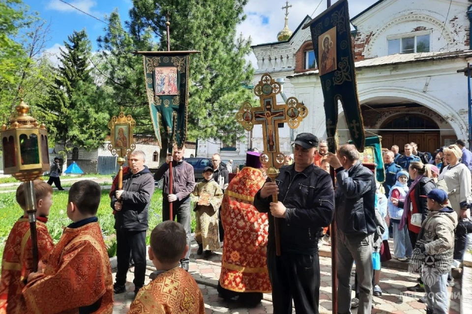 Крестный ход совершается ежегодно и имеет почти двухсотлетнюю традицию. Фото: ГУ МЧС по Кировской области