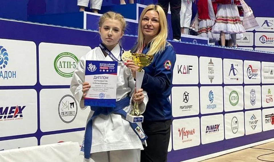 Среди девушек 14-15 лет калужанка Варвара Бобкова завоевала золотую медаль в категории ката