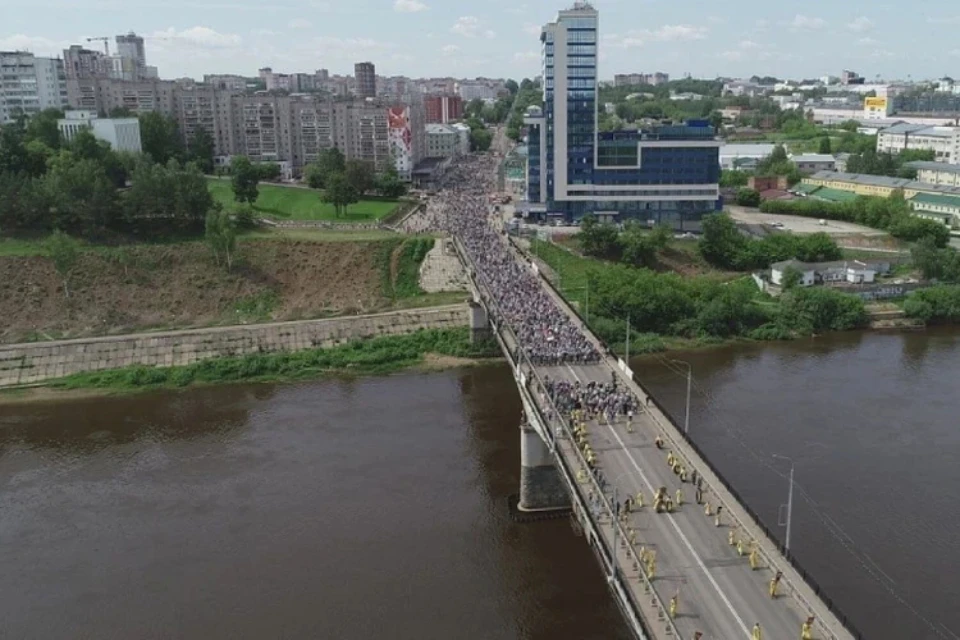 Маршрут не меняется: паломники пройдут через Старый мост 3 июня. Фото: ГУ МЧС России по Кировской области