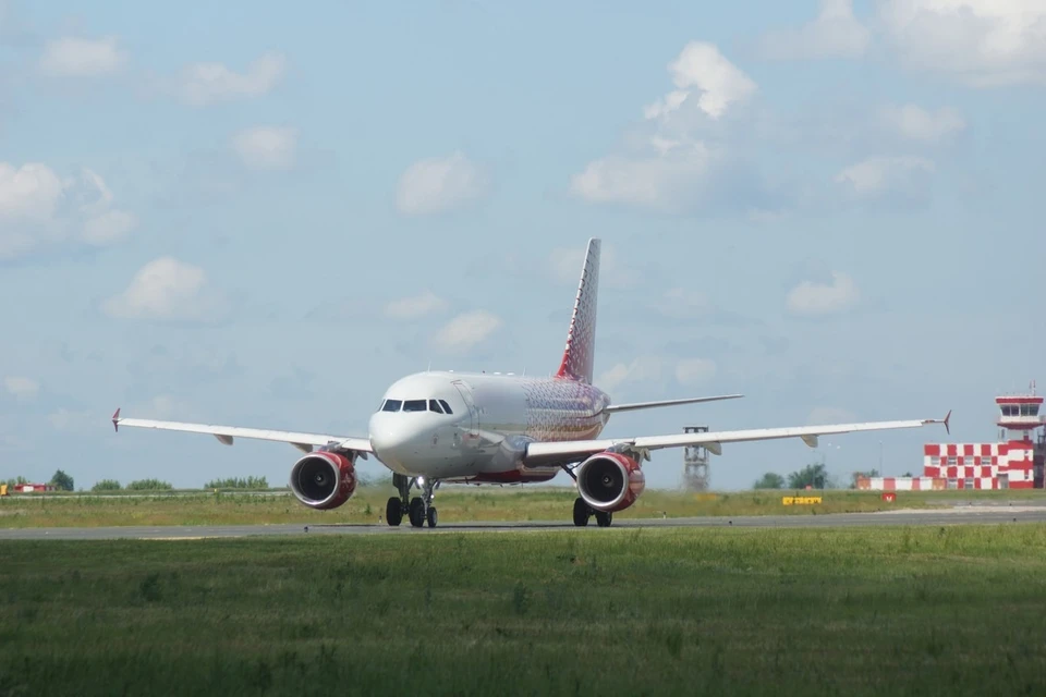 Самолет благополучно приземлился в аэропорту Курумоч