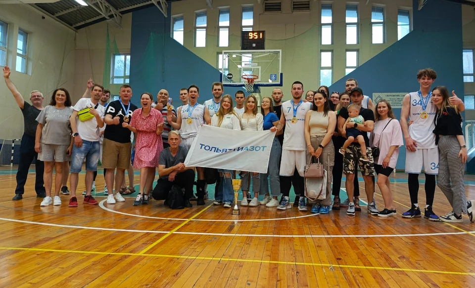 Команда тольяттинского химпредприятия стала чемпионом Самарской области по баскетболу / Фото: АО "ТОАЗ"