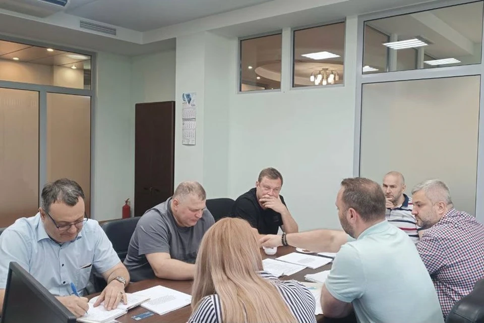 3 июня в Донецке работала делегация Петербургского тракторного завода. Фото: ТГ/Пономаренко