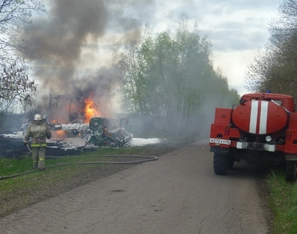 С пожаром в Богучаре специалисты МЧС справились за считанные минуты.