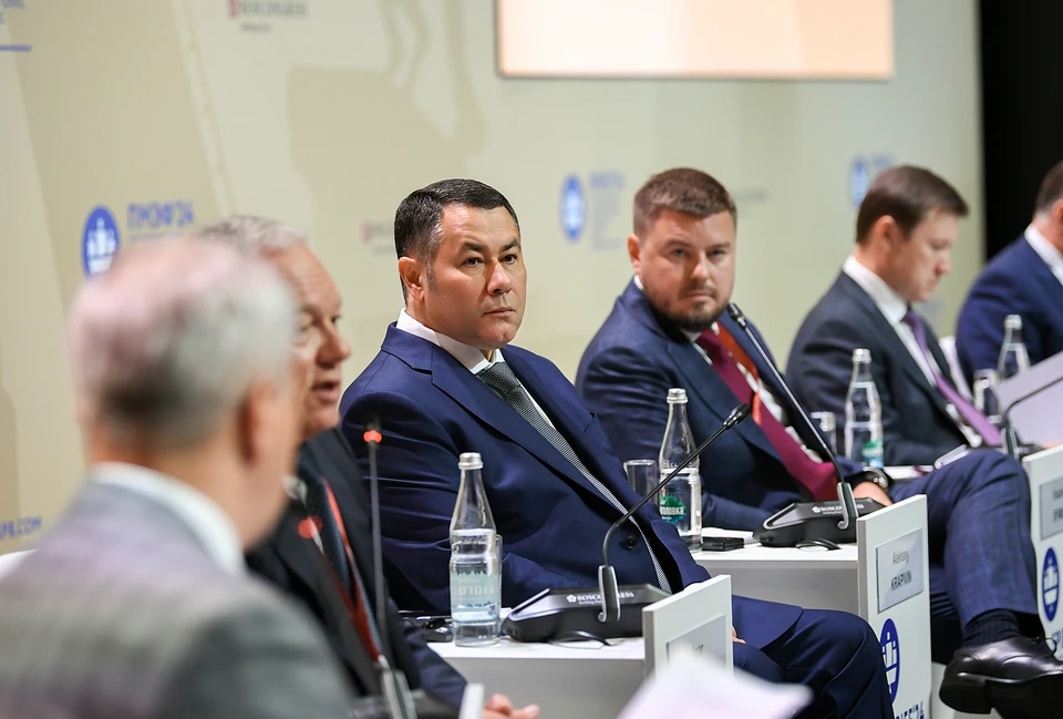 Игорь Руденя принял участие в сессии на ПМЭФ-2024.
