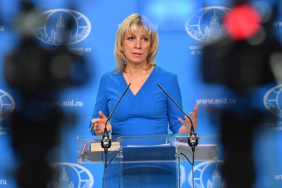 Захарова: Власти РФ поручили помогать подвергнутым гонениям на Западе россиянам