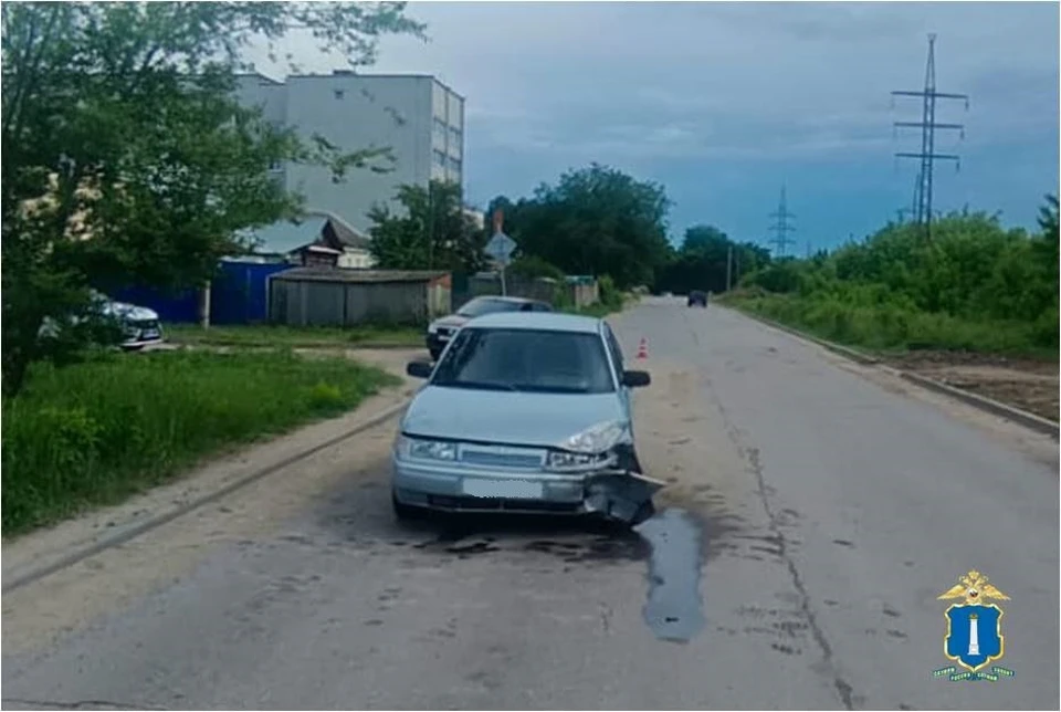 В Ульяновске на улице Глинки столкнулись «Рено Логан» и «ВАЗ 21102». Фото Госавтоинспекция УО