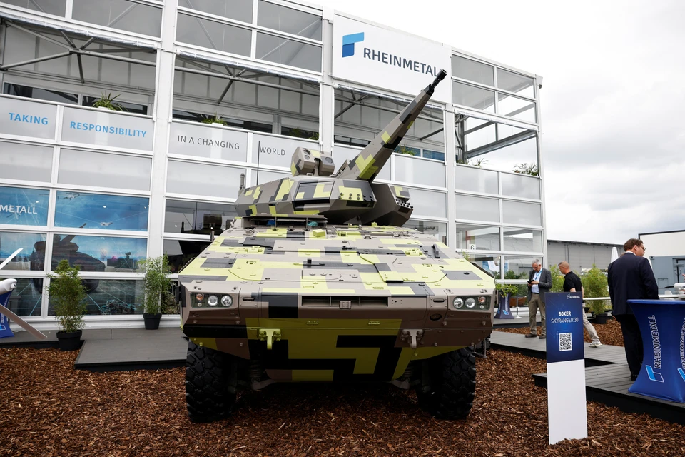 Глава Rheinmetall Паппергер: Оружия Запада хватит Украине на год, средств нет