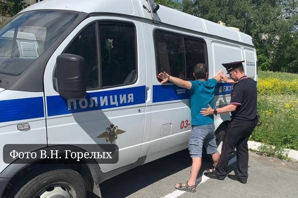 Оружие изъяли представители МВД. Фото: предоставлено В.Н. Горелых