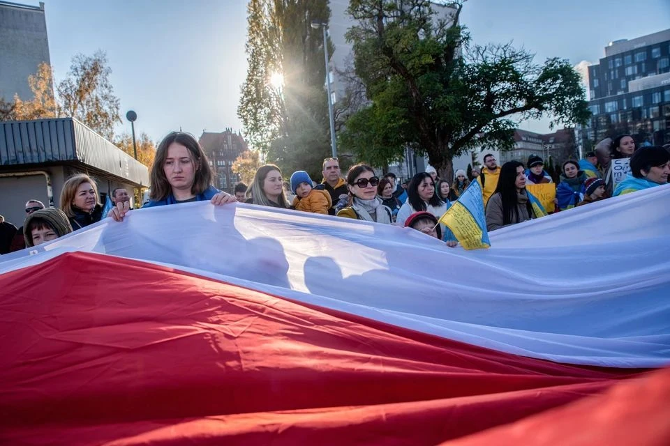 Надоели, никто видеть не хочет: поляки больше не готовы помогать украинцам