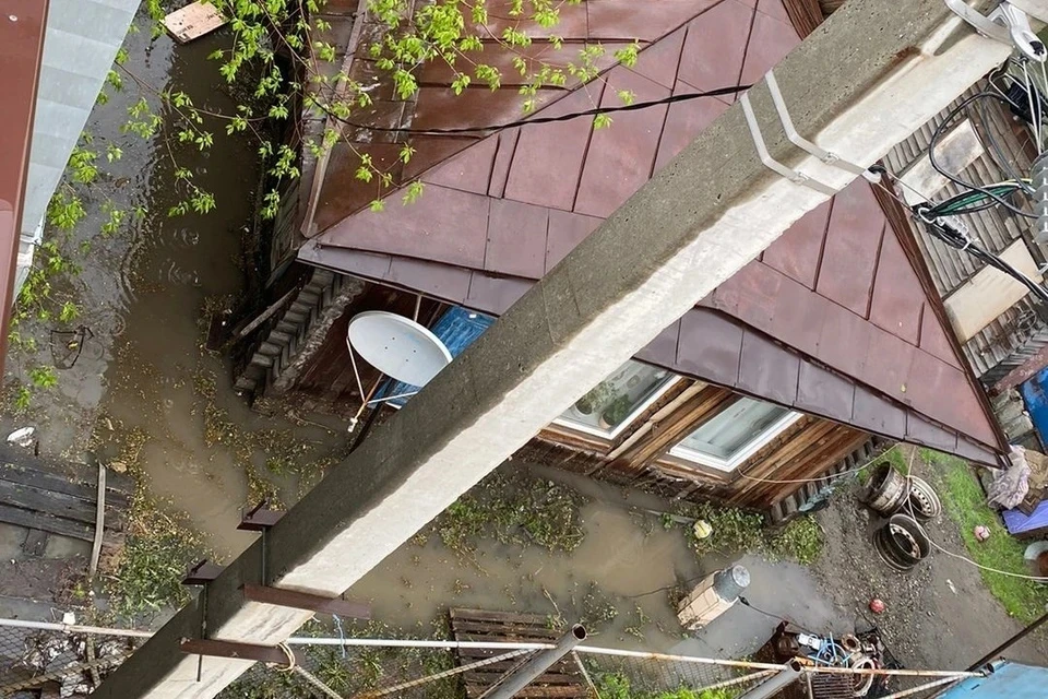 Уровень воды продолжает подниматься в Оби. Фото: Андрей Енин.