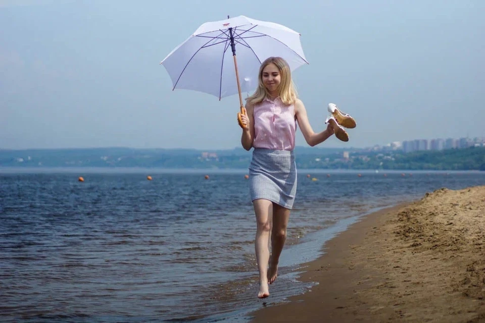 На выходных жара чуть-чуть спадет, местами пройдут грозы и ливни.