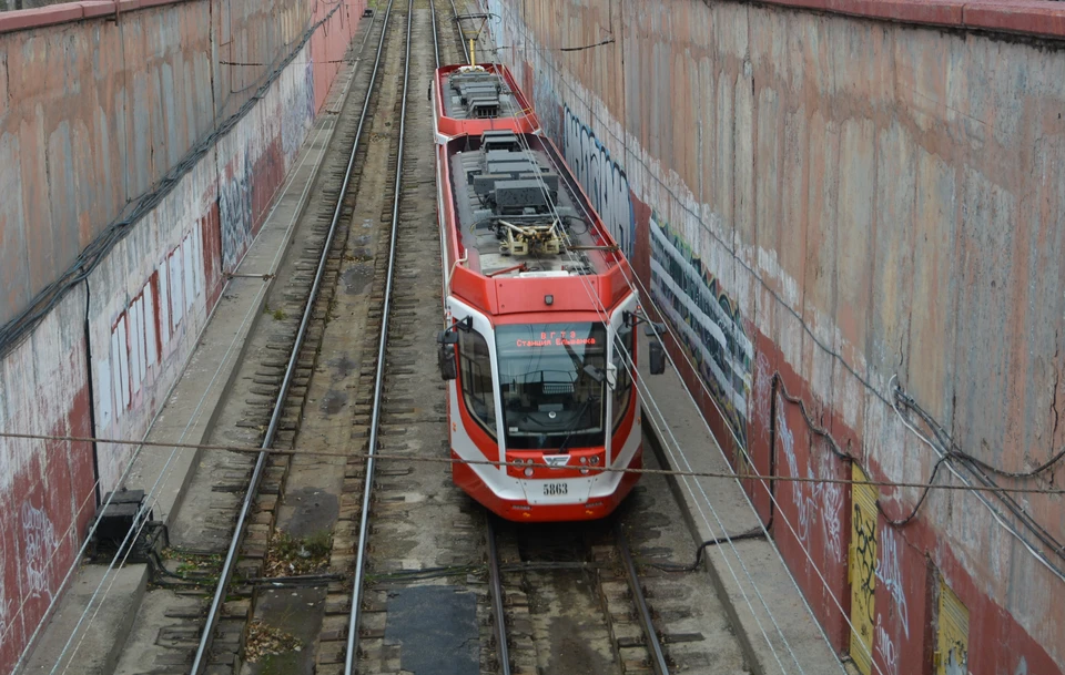 Из-за замены путей в тоннеле и на "Монолите" скоростной трамвай остановят совсем.