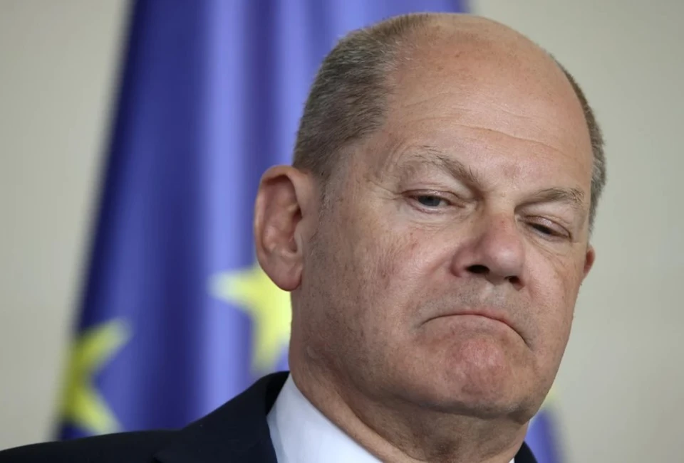 Шольц признал падение популярности правящей в ФРГ коалиции из-за поддержки Киева