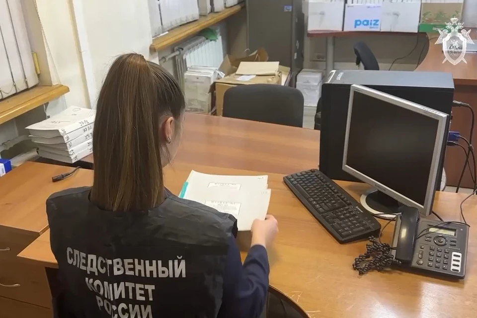 Следователи изучили документацию бюро СМЭ. Фото: СУ СК России по Приморскому краю