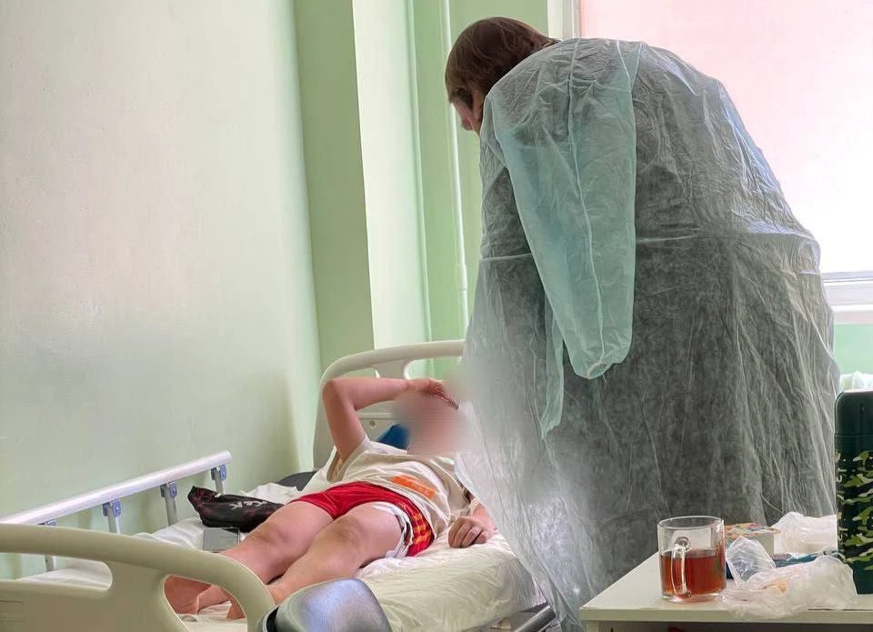 Пациентов в больнице ранее навестил благочинный Севастопольского округа. Фото: СТВ