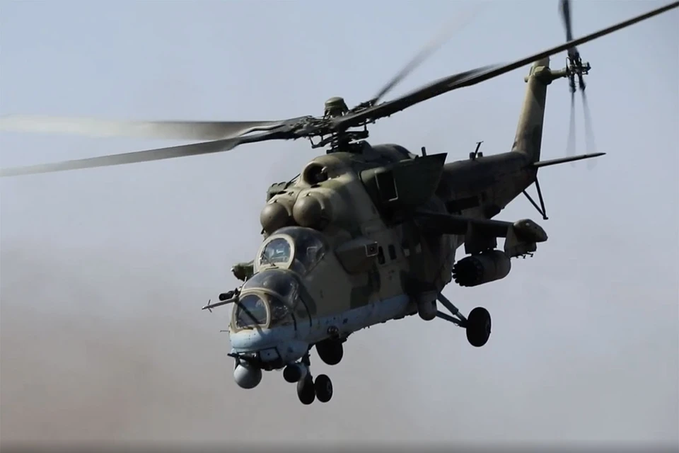 Экипаж вертолета Ми-35М ВКС успешно поразил подразделения ВСУ в зоне проведения СВО