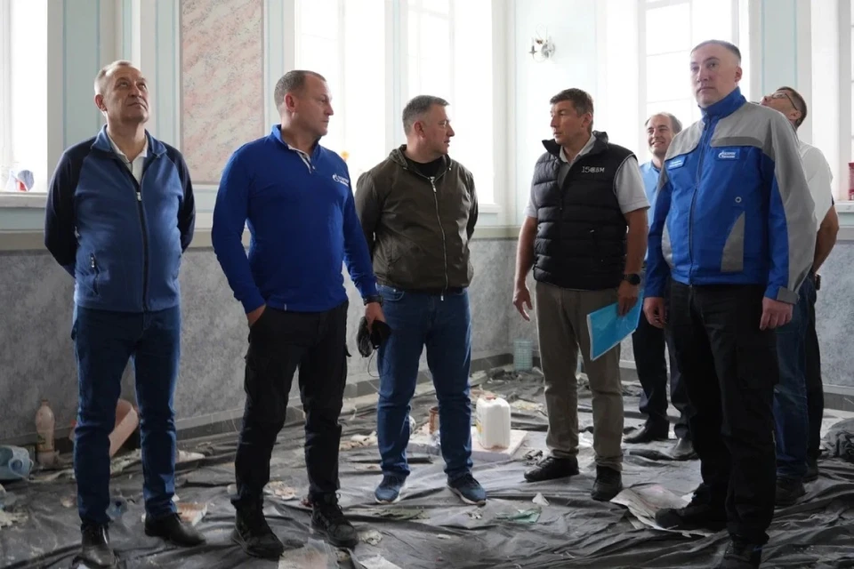 В Жигалово Игорь Кобзев побывал на стройплощадке, где появятся школа, детский сад и два жилых дома.