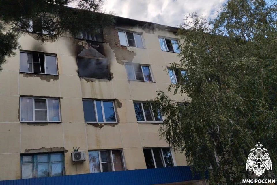 Возгорание произошло на 4 этаже Фото: пресс-служба ГУ МЧС РФ по Краснодарскому краю