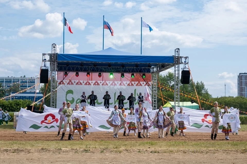 «Сабантуй» в Ижевске в 2023 году. Фото: Сергей Грачев