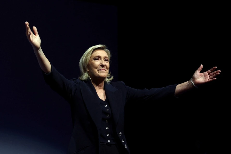 «Национальное объединение» Марин Ле Пен показало триумфальный результат