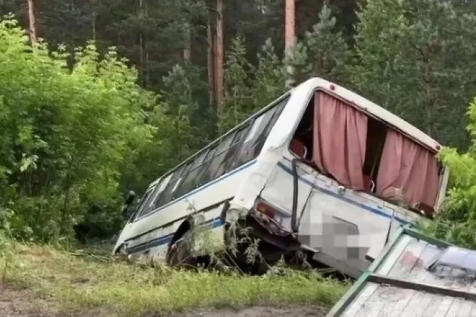 В момент происшествия в автобусе находилось пять пассажиров. Фото: ГИБДД по Алтайскому краю