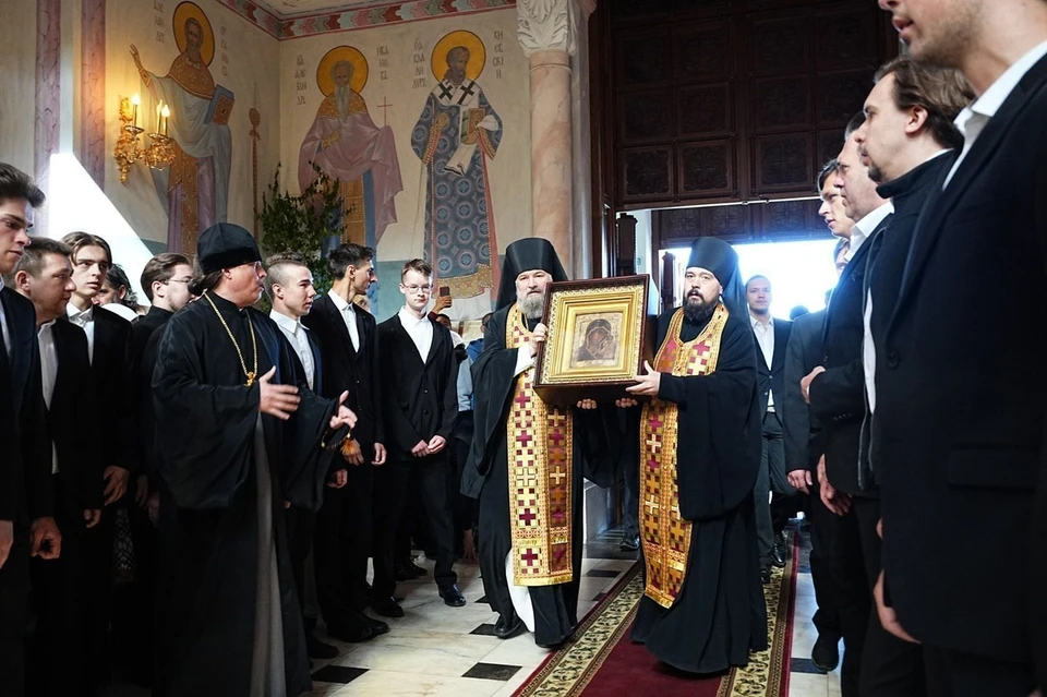 Совершил молебен митрополит Самарский и Новокуйбышевский Сергий. Фото: https://vk.com/orthodoxsamara