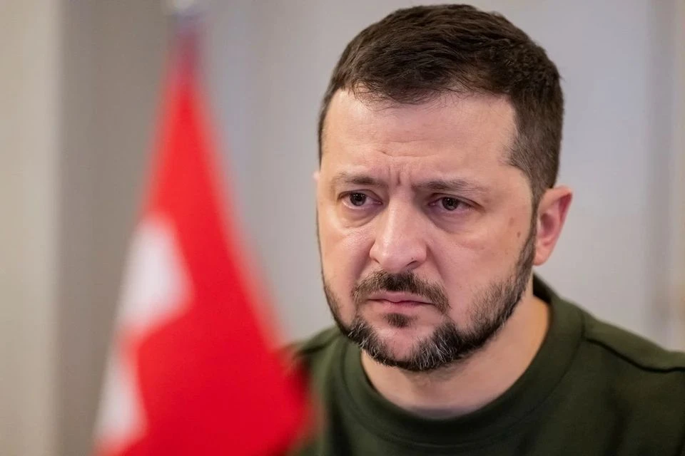 Там все подготовят: стало известно, куда побежит Зеленский в случае поражения в конфликте с Россией