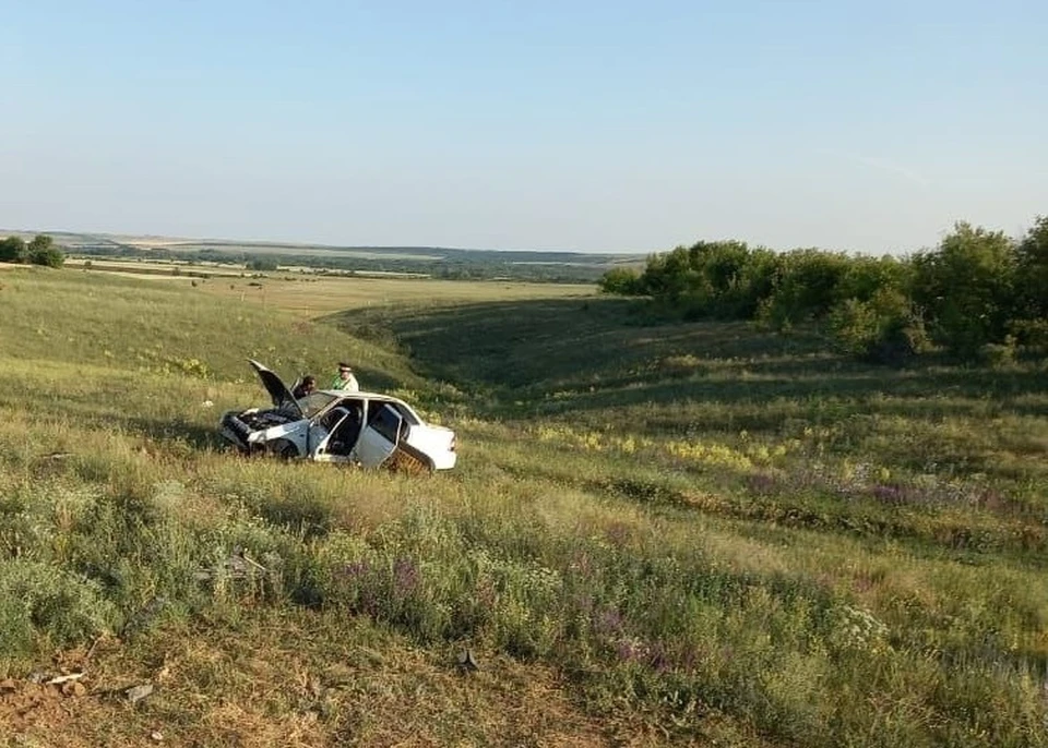Водителя увезли в больницу. Фото: ГБУЗ КССМП.