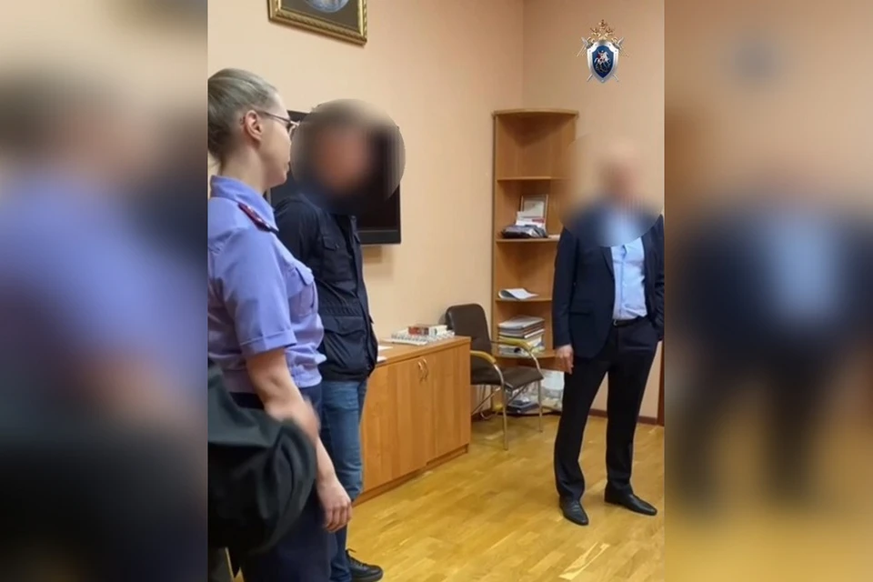 Замглавы Адмиралтейского района Петербурга Игоря Комарова задержали за взятку. Фото: ГСУ СК России по Петербургу
