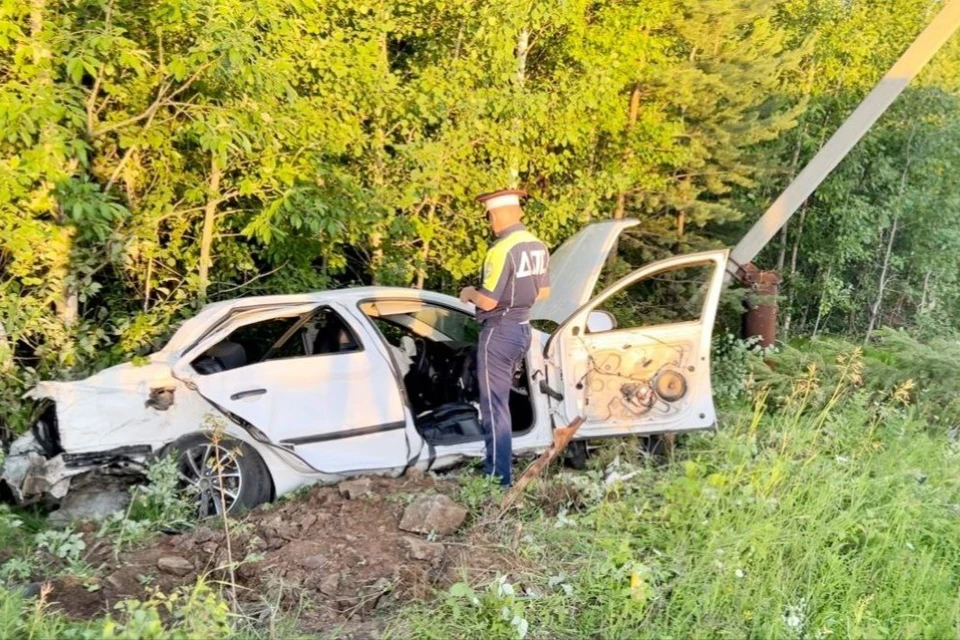 Водитель Skoda выехал на встречную полосу. Фото: пресс-служба ГИБДД по Свердловской области