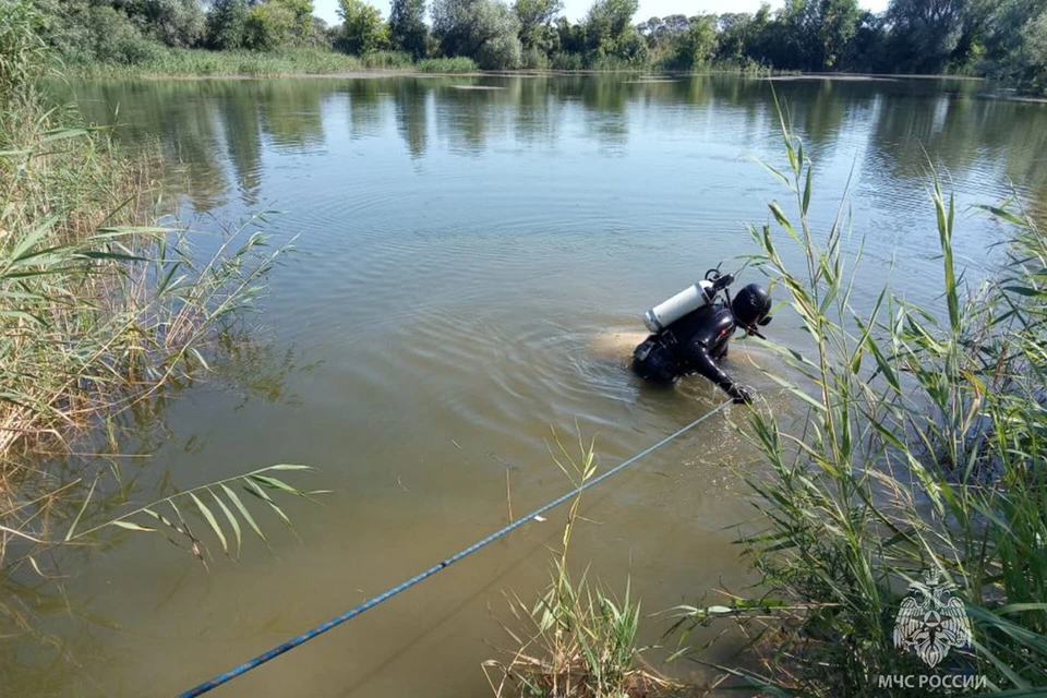 Тело выловили водолазы