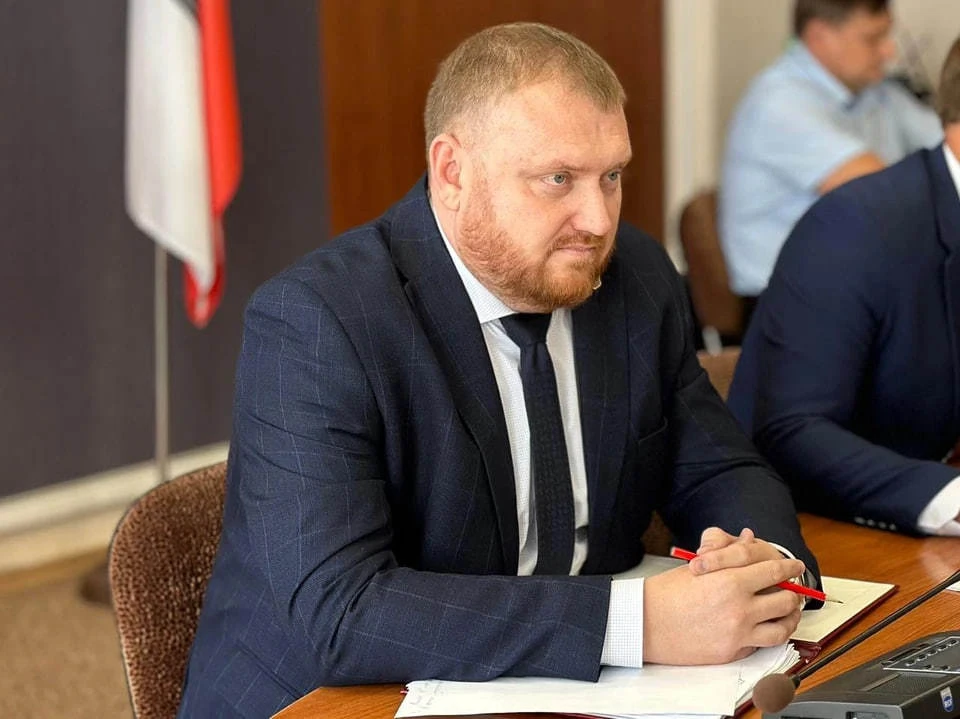 Исполняющий обязанности мэра поприветствовал подписчиков и рассказал, что на своем канале будет выкладывать всю самую актуальную и достоверную информацию. Фото: администрация Орска