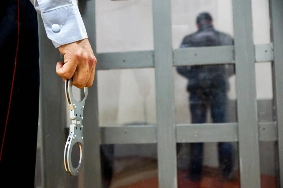 19-летнего подозреваемого оставили под стражей на 1 месяц и 29 дней.