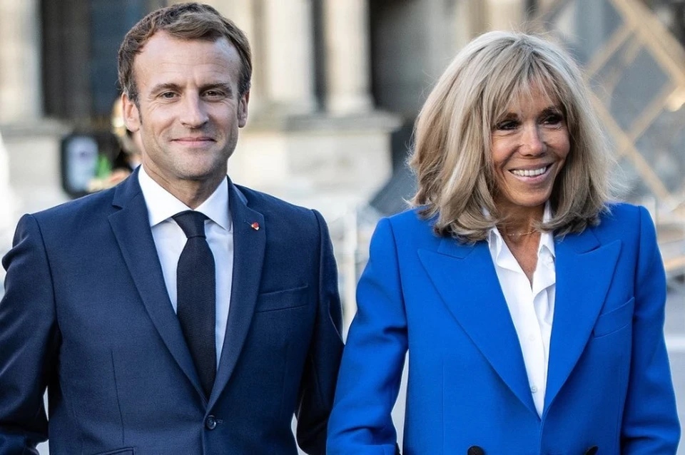 Президент Франции Макрон отказался плавать в Сене, несмотря на обещание Идальго