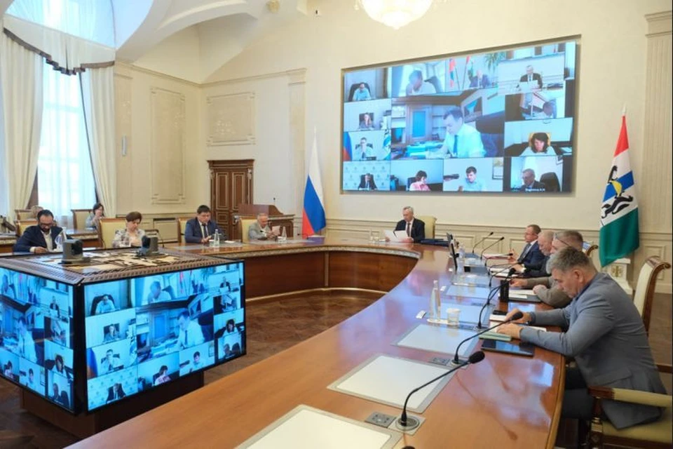 Заседание правительства Новосибирской области под председательством Губернатора Андрея Травникова. Фото: правительство Новосибирской области.