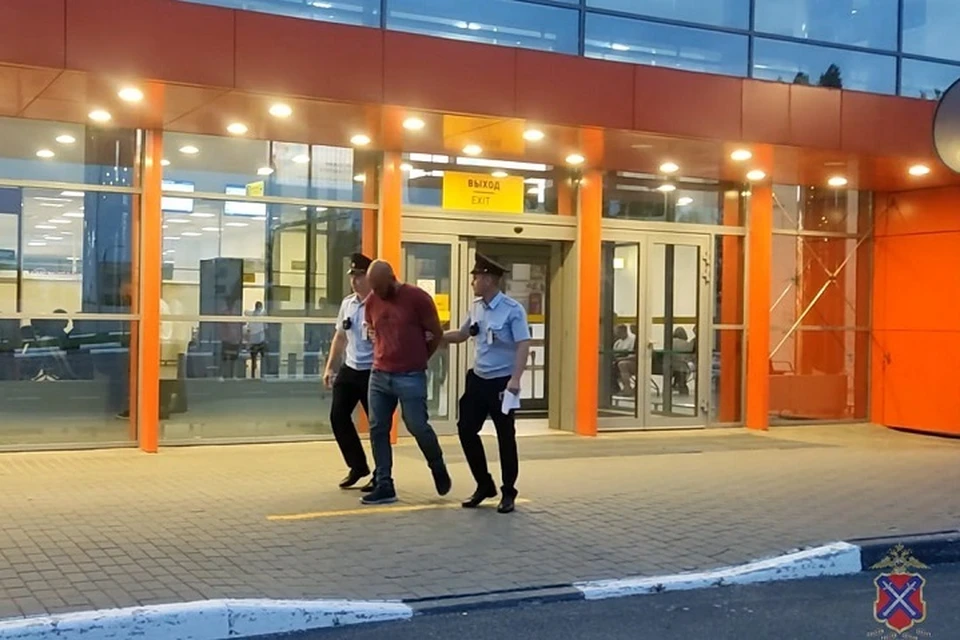 Преступника задержали.