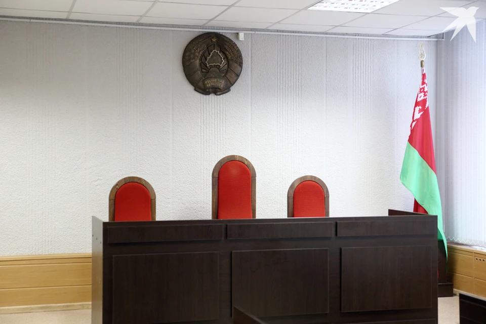 Чиновница согласовала передачу четырех детей в приемную семью, где отец оказался судимым за убийство педофилом. Фото используется в качестве иллюстрации: архив «КП».