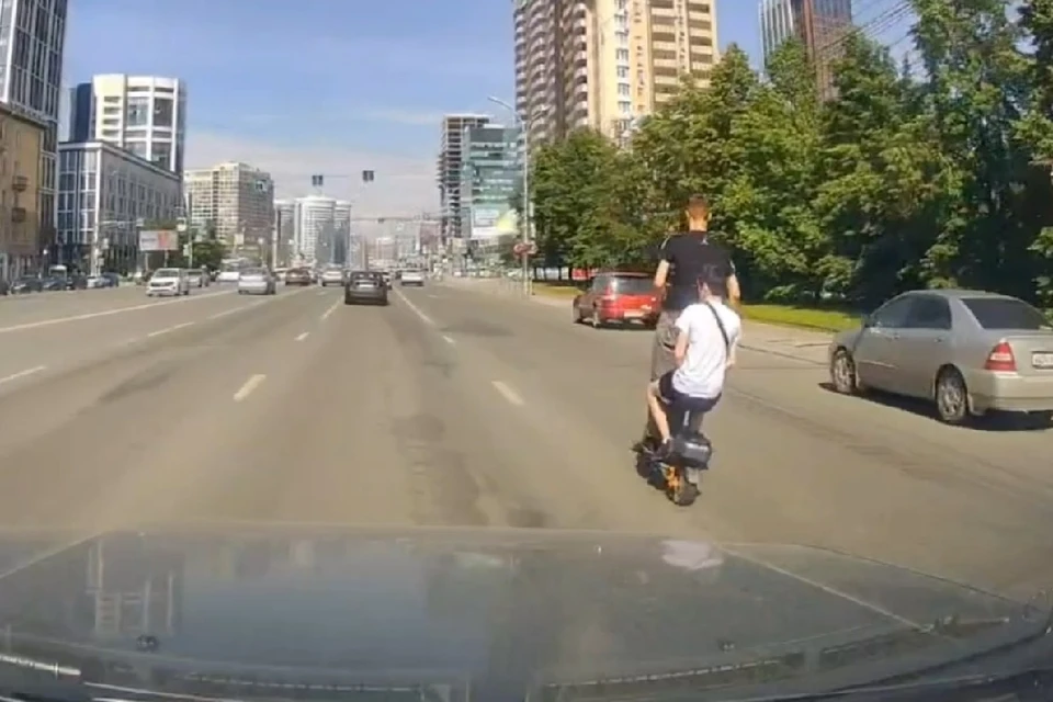 В Новосибирске поймали самокатчика, который сбил женщину с ребенком и скрылся. Фото: ГУ МВД по Новосибирской области