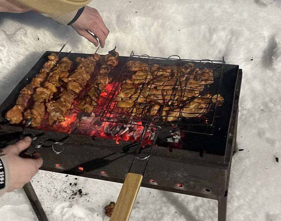 Тринадцать ресторанов в Тюмени кормили гостей опасным мясом.