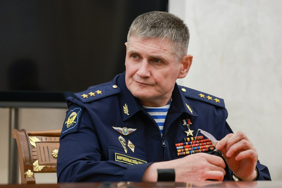 Киевский режим поздравил российских десантников фейком