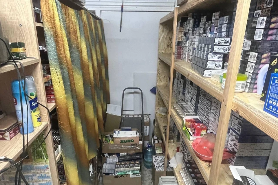 Крупную партию нелегальных сигарет изъяла полиция в Рязани.
